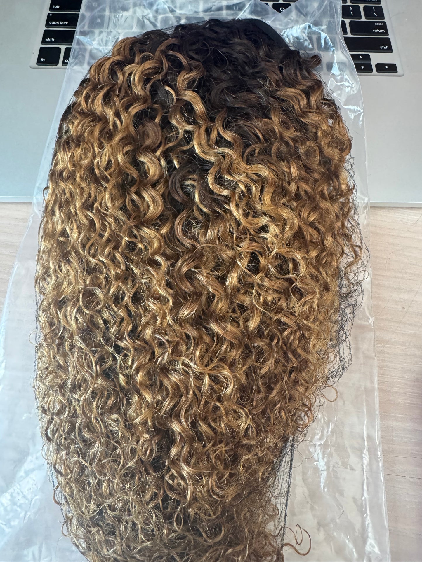 Fringe curl 150% density